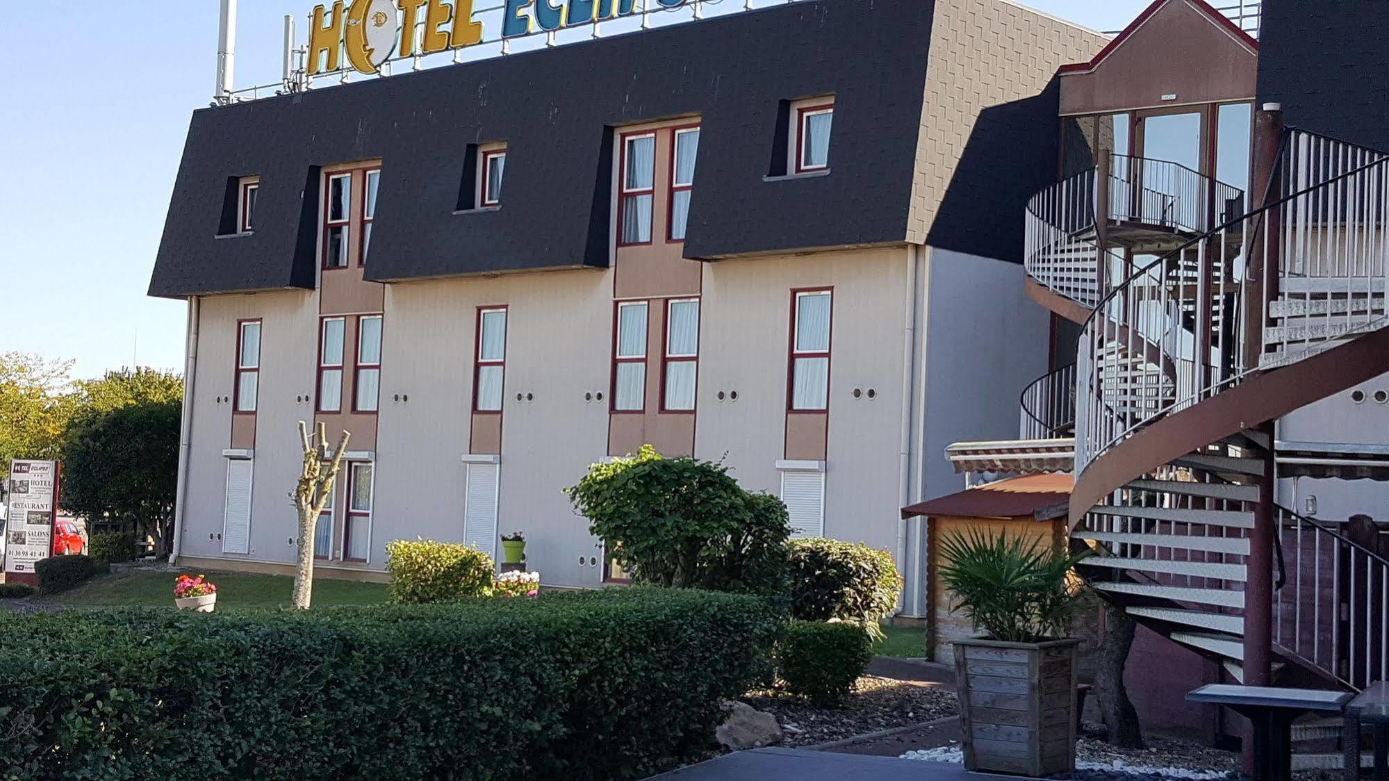 Hotel Eclipse Magnanville Exterior photo